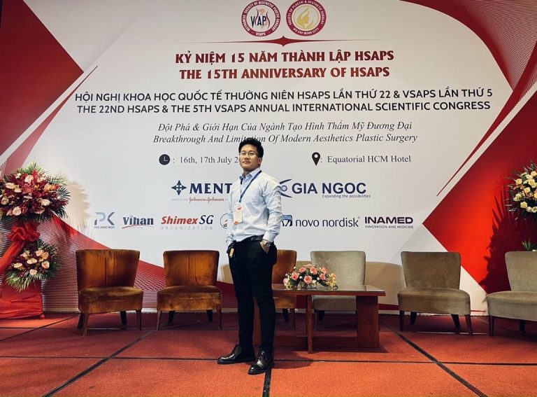 Trần Huỳnh Phát là bác sĩ được đào tạo kiến thức chính quy từ trường ĐH Y