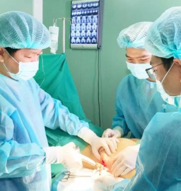 bác sĩ nâng mông bằng mỡ tự thân giỏi